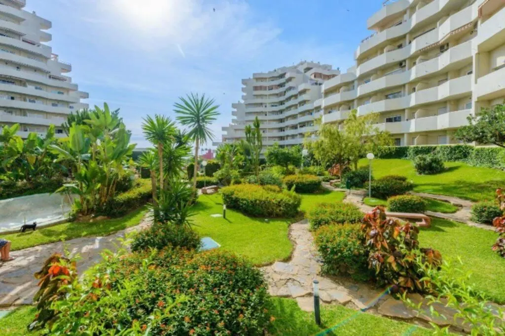 Apartamento 215. Primera línea de playa. Benalmádena