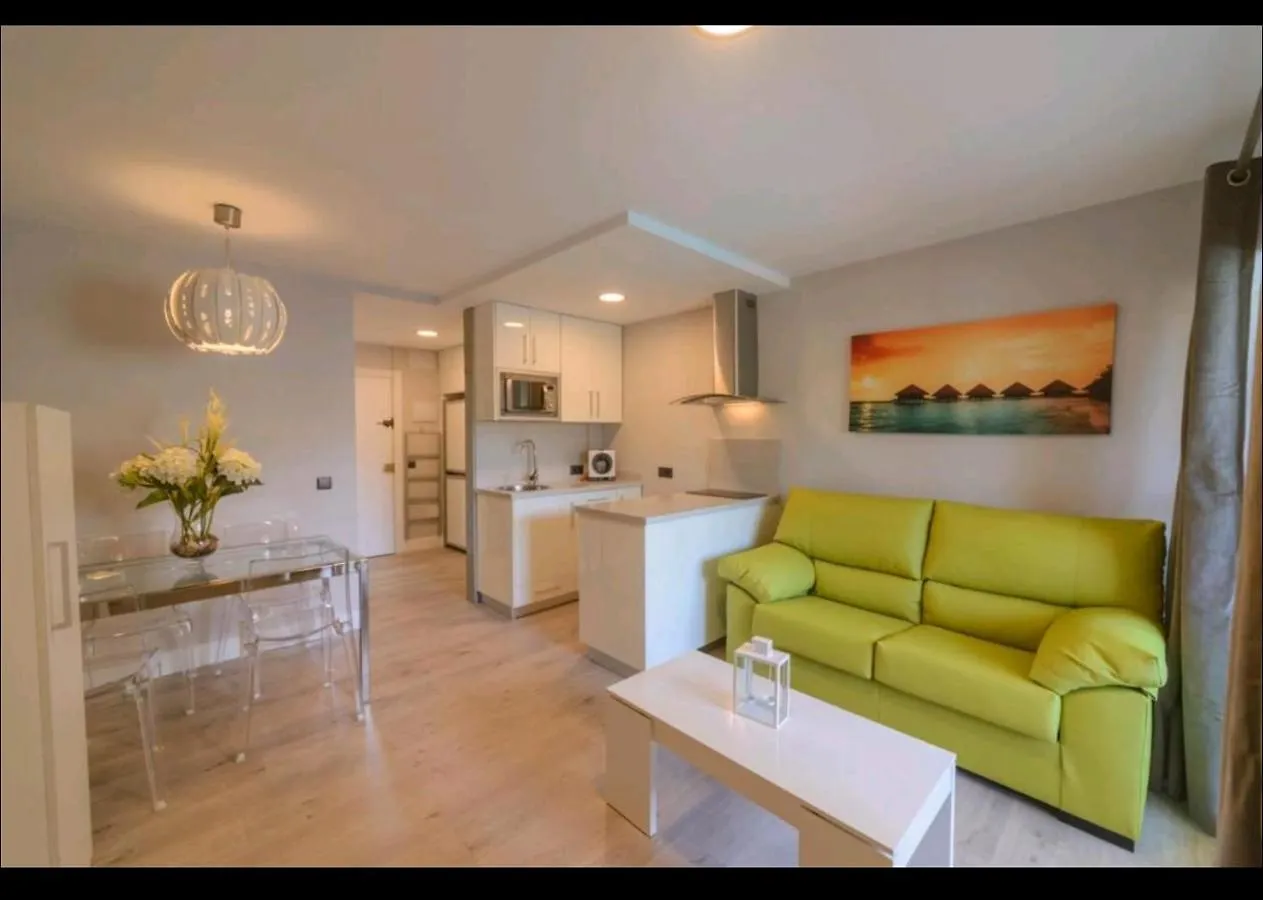 Apartamento 215. Primera línea de playa. Benalmádena